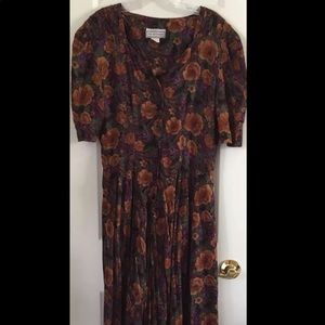 Vintage Dresses - Womens E. D. Michaels Vintage Maxi Floral Dress Vintage Dresses - Womens E. D. Michaels Vintage Maxi Floral Dress